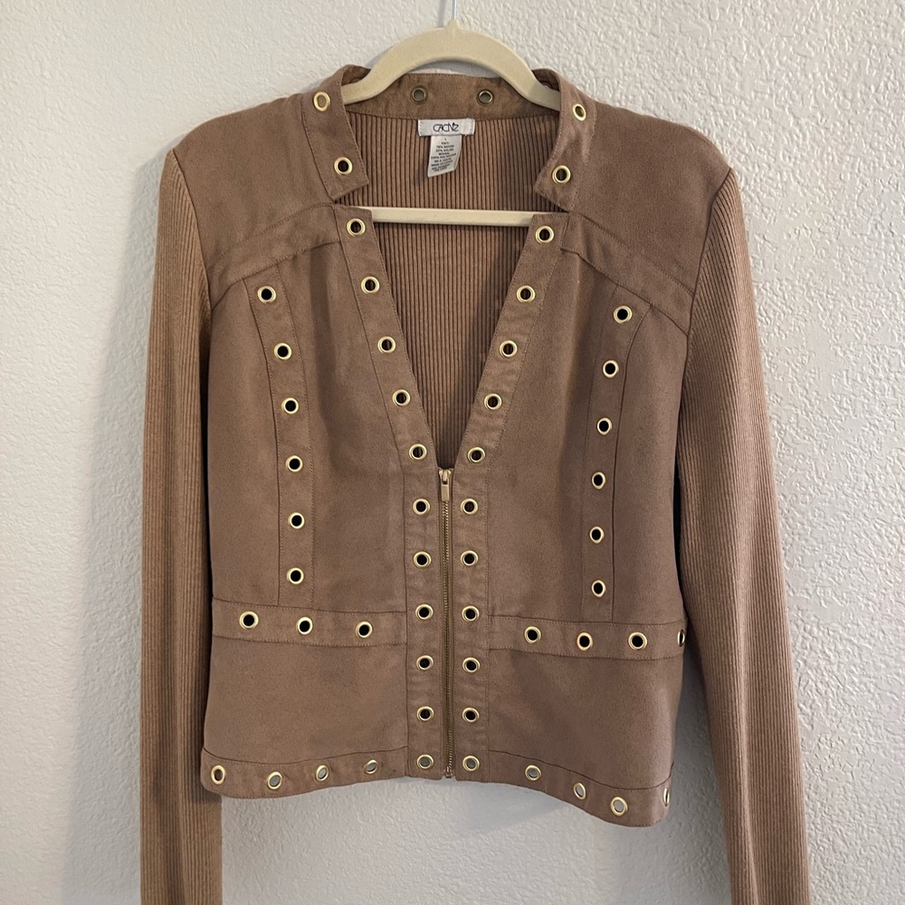 Cache leather jacket with ribbed sleeve and back